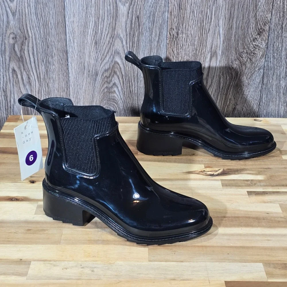 A New Day Black Glossy‎ Chelsea Rain Boots Block Heel Women's Size 6